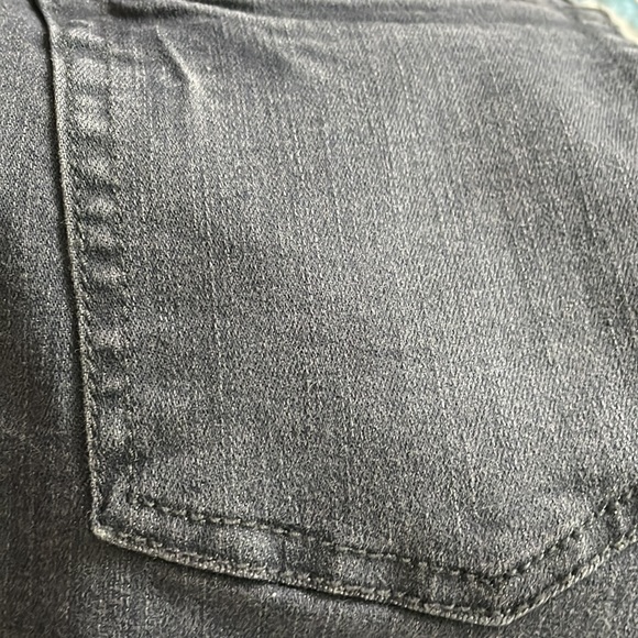 Cabi slim boyfriend jeans size 6 EUC - Picture 5 of 5